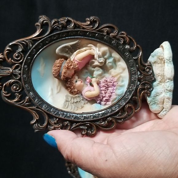 Bundle of two Table Top Cherubs Angels 3D plaques - Picture 4 of 9